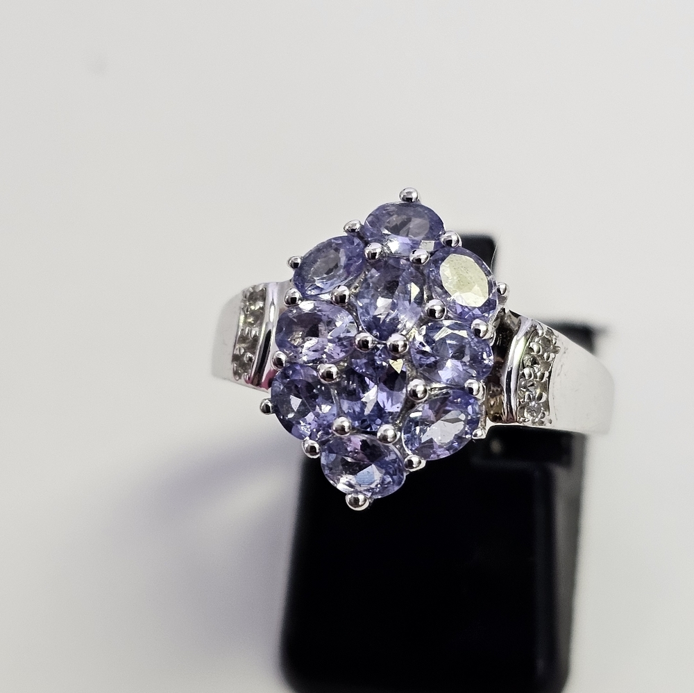 Divine AA Natural Tanzanite Cluster Ring w/ White Topaz Accents. ✨️ Size 6! - Picture 5 of 9